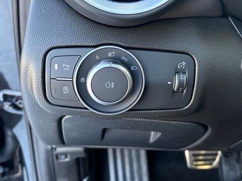 Used 2022 Alfa Romeo Giulia Veloce image 34