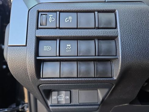 Used 2025 Toyota Tacoma TRD Sport AWD/4WD image 22