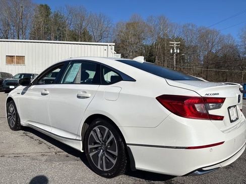 Used 2022 Honda Accord EX-L image 2