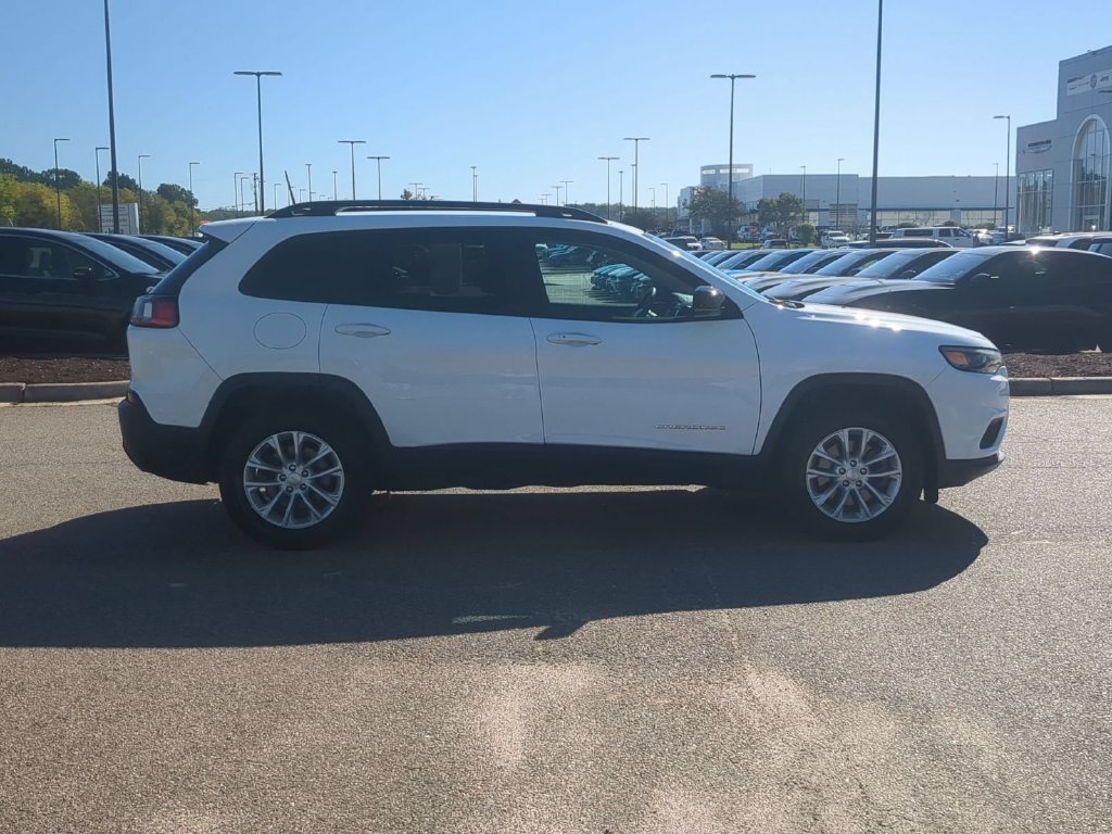 Certified 2022 Jeep Cherokee Latitude Lux AWD/4WD image 6