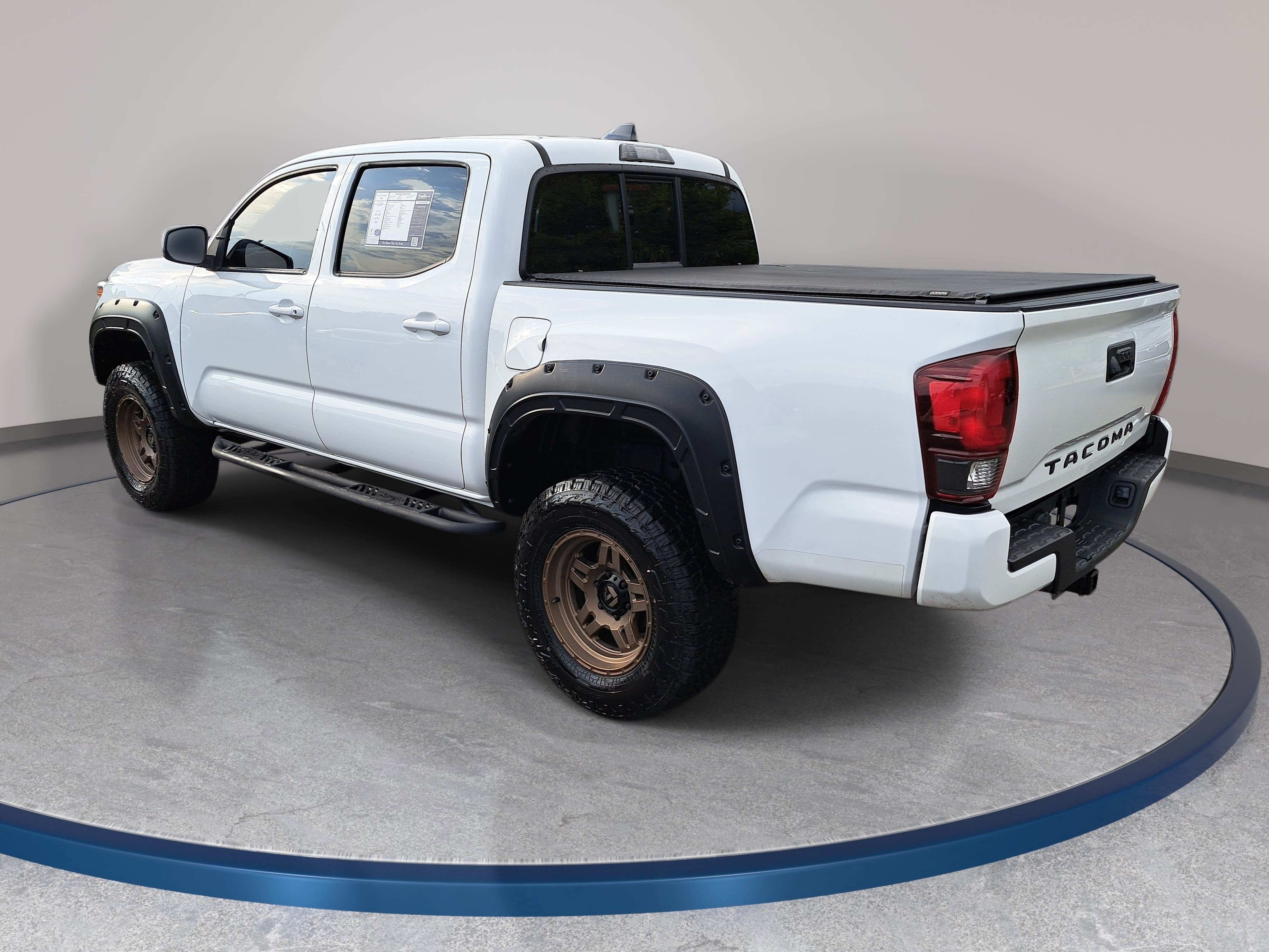 Used 2022 Toyota Tacoma SR AWD/4WD image 7