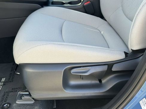 Used 2026 Toyota Corolla Cross LE image 26