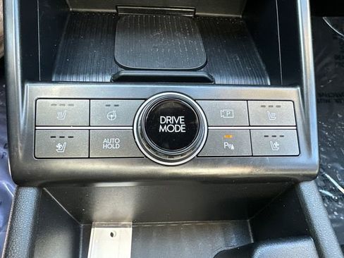 Used 2024 Hyundai Kona Limited FWD image 39