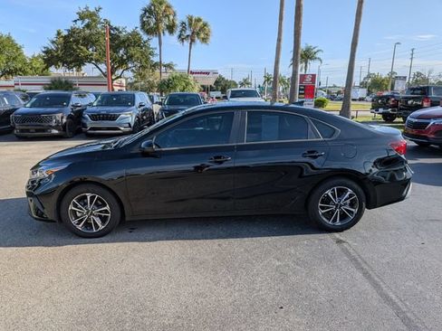 Certified 2024 Kia Forte LXS FWD image 3