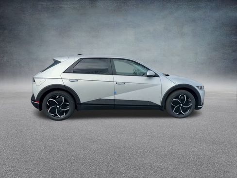 New 2024 Hyundai Ioniq 5 SEL image 24