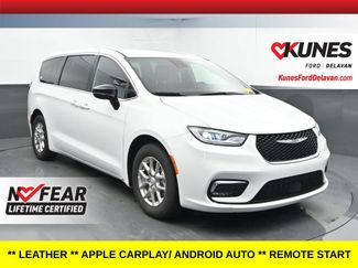 Used 2025 Chrysler Pacifica Select FWD video 1