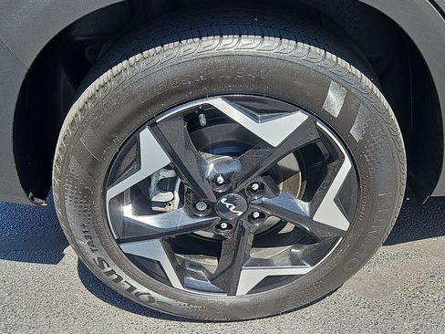 Used 2024 Kia Seltos EX AWD/4WD image 27