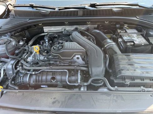 Used 2024 Volkswagen Jetta SE FWD image 34