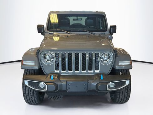 Used 2022 Jeep Wrangler Sahara image 2