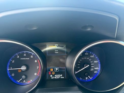 Used 2018 Subaru Outback 2.5i Limited AWD/4WD image 16