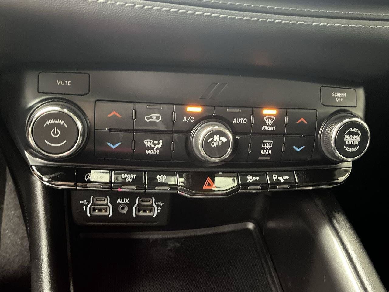 Used 2022 Dodge Durango SXT AWD/4WD image 20
