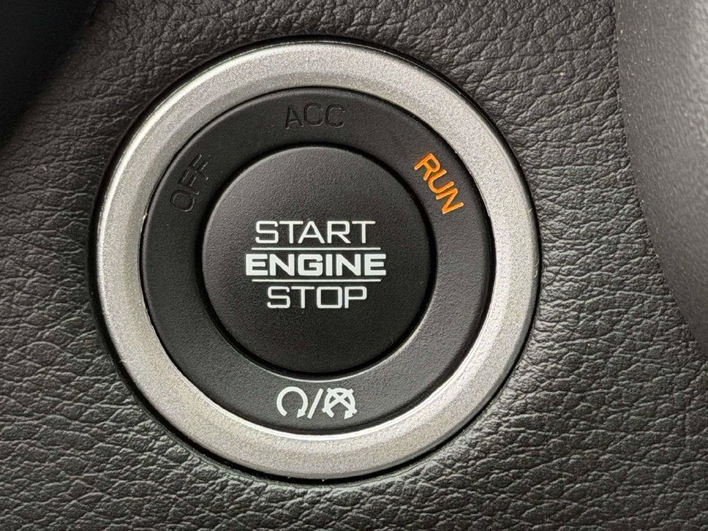 Used 2024 RAM 1500 Laramie AWD/4WD image 21
