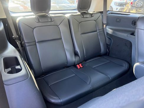 New 2026 Lincoln Aviator AWD image 13