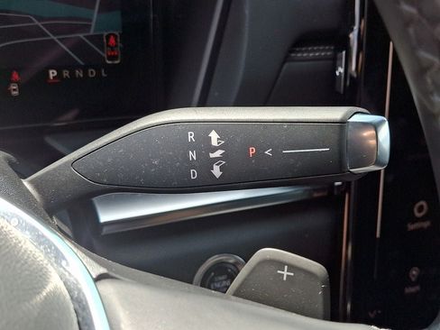 Used 2025 GMC Terrain Elevation w/ Elevation Premium Package AWD/4WD image 15