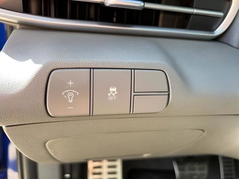 Used 2025 Hyundai Elantra Sport image 22