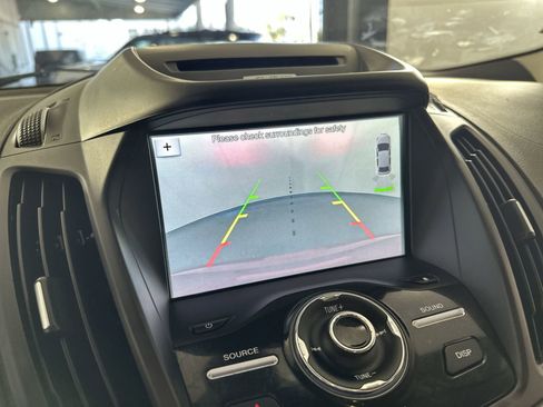 Used 2017 Ford Escape Titanium image 21