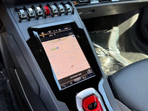 Used 2021 Lamborghini Huracan EVO RWD image 48