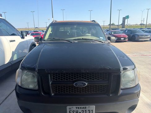 Used 2005 Ford Explorer Sport Trac XLS RWD image 2