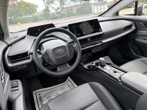 Used 2024 Toyota Prius XLE AWD/4WD image 10