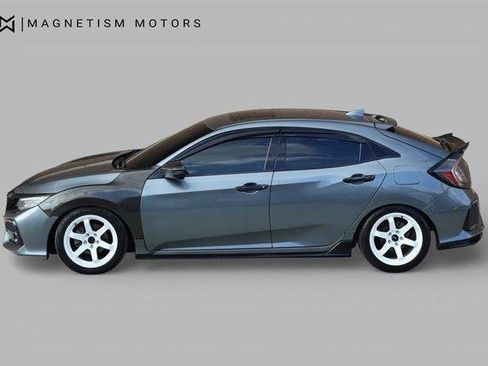 Used 2018 Honda Civic Sport Touring image 3
