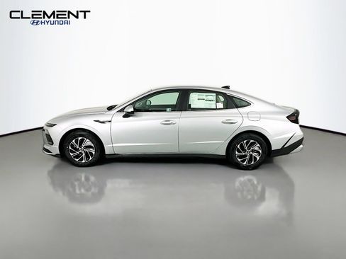 New 2026 Hyundai Sonata Blue FWD image 4
