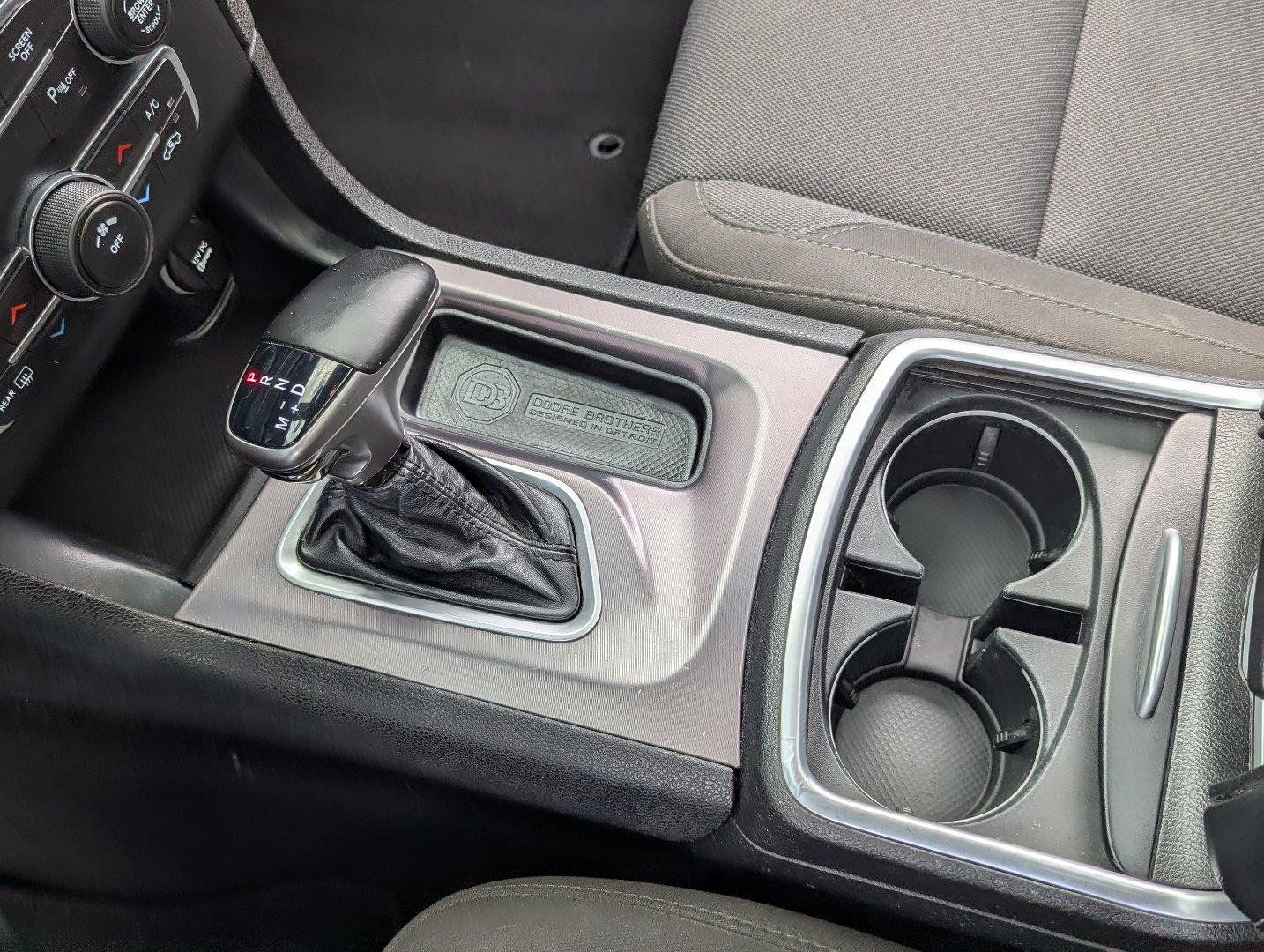 Used 2019 Dodge Charger SXT RWD image 16