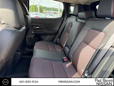 New 2025 Nissan Kicks SR image 31