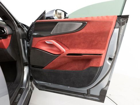 Used 2025 Ferrari Purosangue image 71