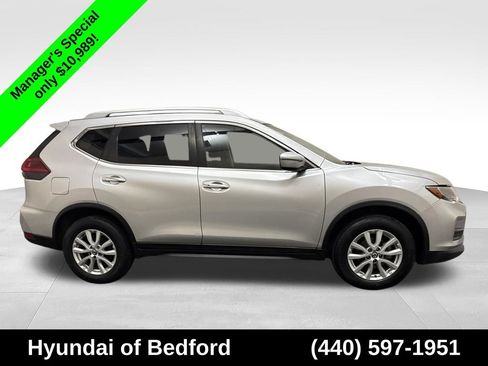 Used 2019 Nissan Rogue SV AWD/4WD image 4