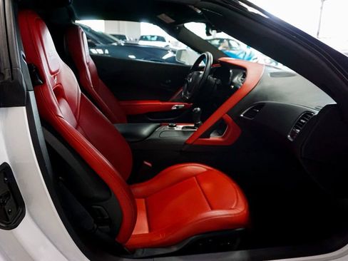 Used 2015 Chevrolet Corvette Z06 w/ Z07 Performance Package image 36