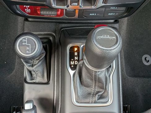 New 2026 Jeep Gladiator Sport AWD/4WD image 16