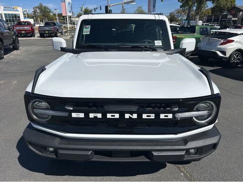 New 2025 Ford Bronco Outer Banks image 2
