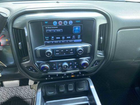 Used 2018 Chevrolet Silverado 1500 LTZ Z71 w/ LTZ Plus Package AWD/4WD image 15
