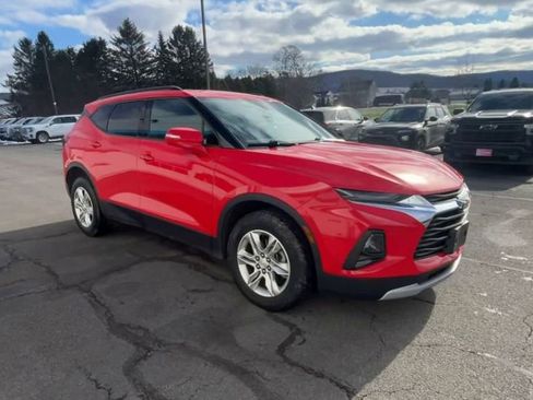 Used 2019 Chevrolet Blazer LT image 2