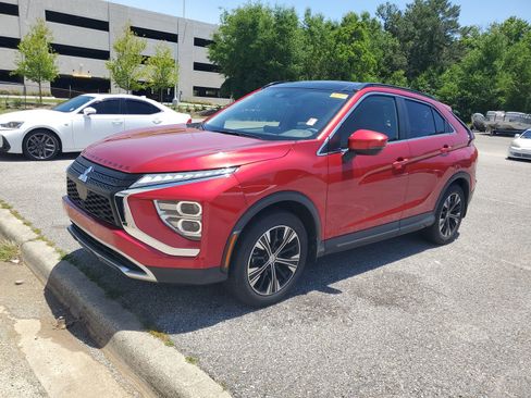 Used 2022 Mitsubishi Eclipse Cross FWD image 2