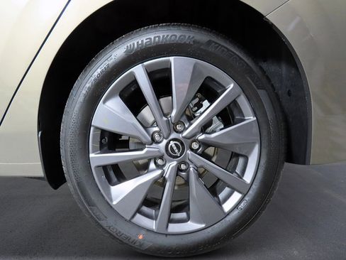 New 2026 Nissan Sentra SL w/ Floor Mat Package FWD image 9
