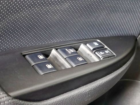 Used 2013 Subaru Outback 2.5i Limited w/ Moonroof Pkg image 16