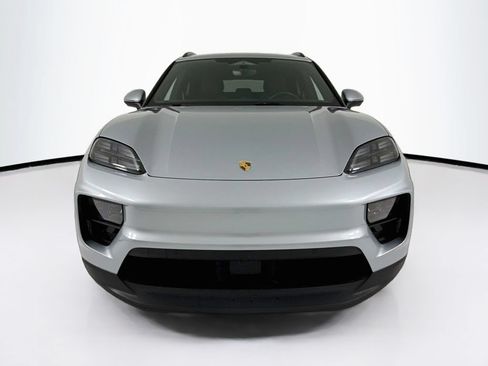 Certified 2025 Porsche Macan Electric RWD image 10