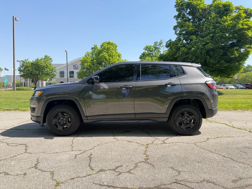 Used 2019 Jeep Compass Sport AWD/4WD image 4