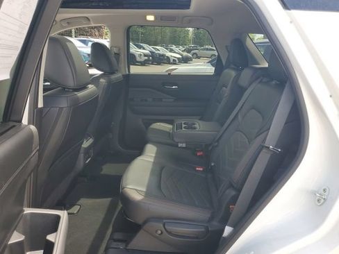 Certified 2024 Nissan Pathfinder Platinum w/ Cargo Package AWD/4WD image 23