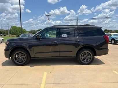 New 2027 Ford Expedition Platinum w/ Stealth Appearance Package