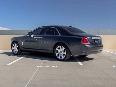 Used 2017 Rolls-Royce Ghost image 9
