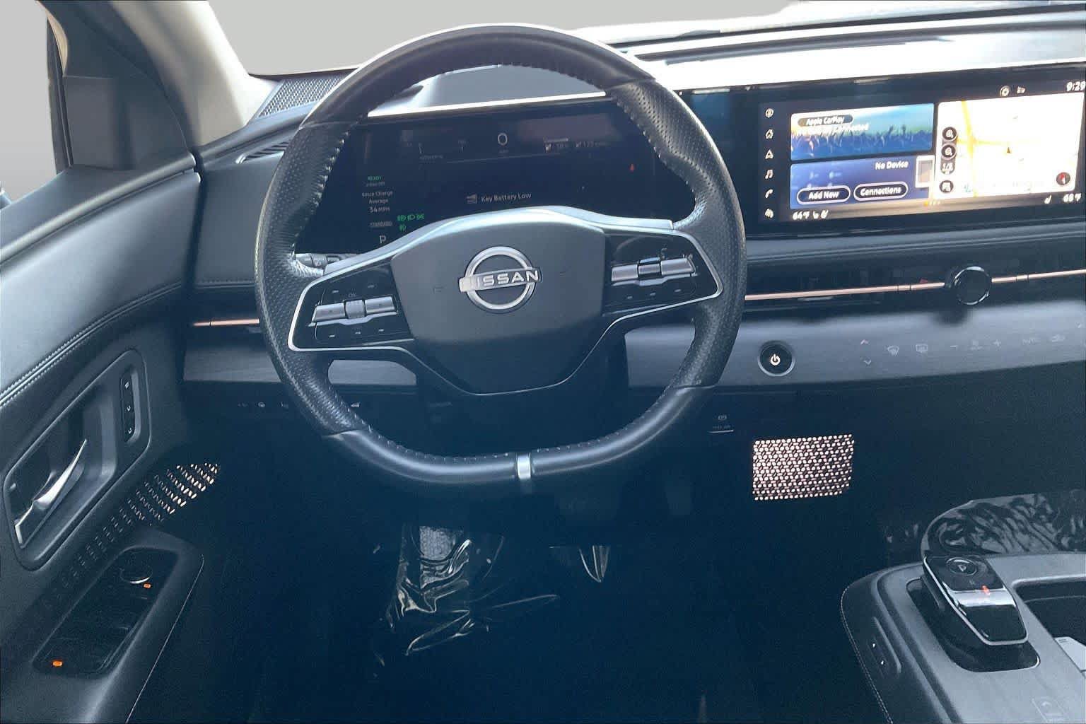 Used 2023 Nissan Ariya AWD image 5