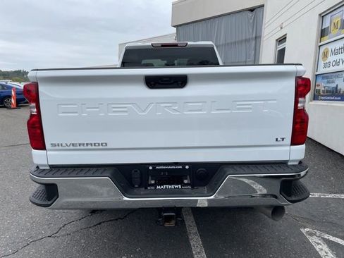 Used 2025 Chevrolet Silverado 2500 LT w/ Convenience Package AWD/4WD image 4