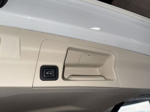 Used 2022 GMC Acadia Denali w/ Denali Ultimate Package image 15