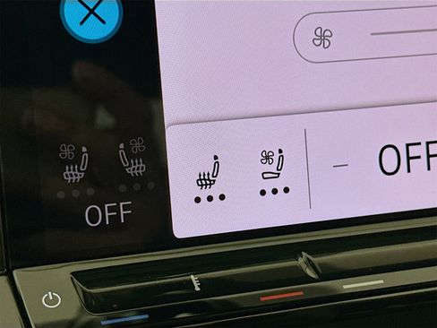 Used 2024 Volkswagen Atlas SE image 21