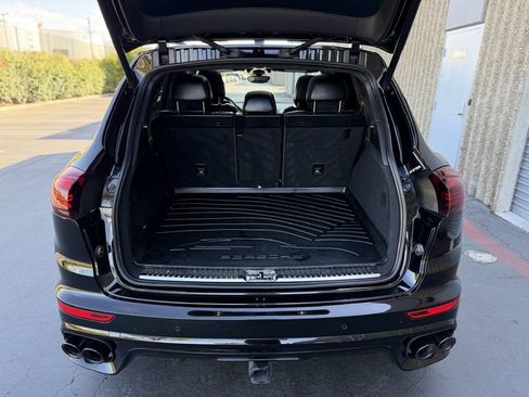 Used 2017 Porsche Cayenne GTS AWD/4WD image 17