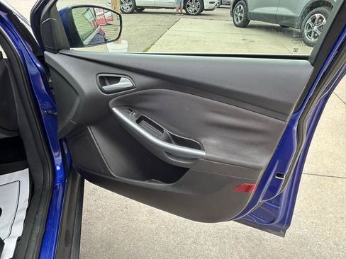 Used 2013 Ford Focus Titanium w/ Titanium Handling Pkg FWD image 16