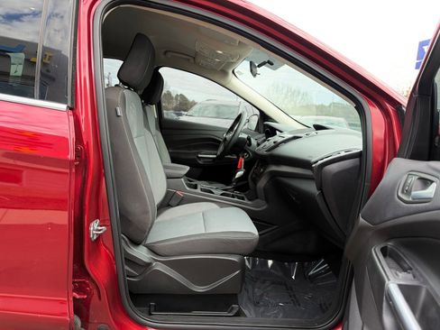 Used 2018 Ford Escape SE image 26