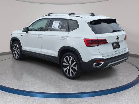 Used 2022 Volkswagen Taos SE AWD/4WD image 7